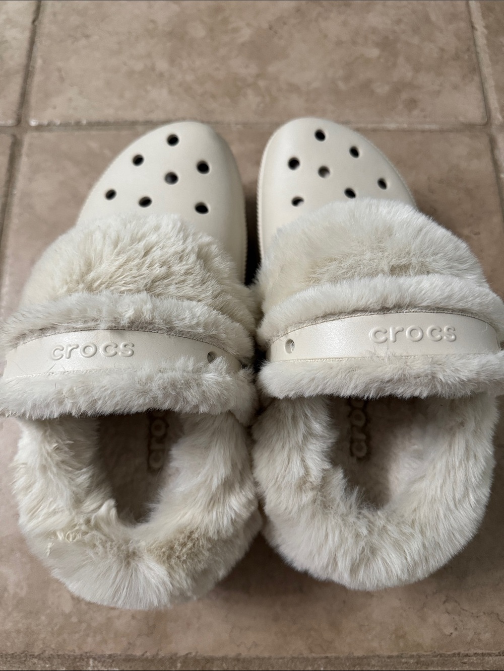 CROCS women’s Plush-Lined platform Clog in Cream